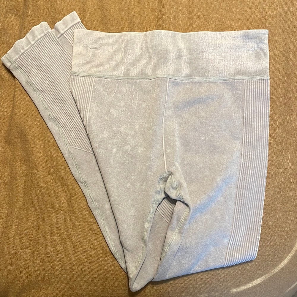 Grey Aeropostale leggings